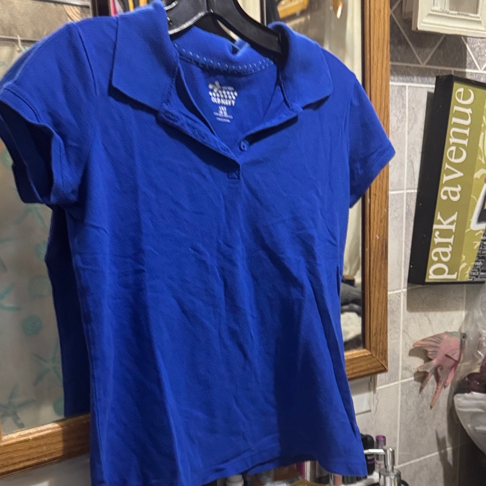 Old navy shirt
